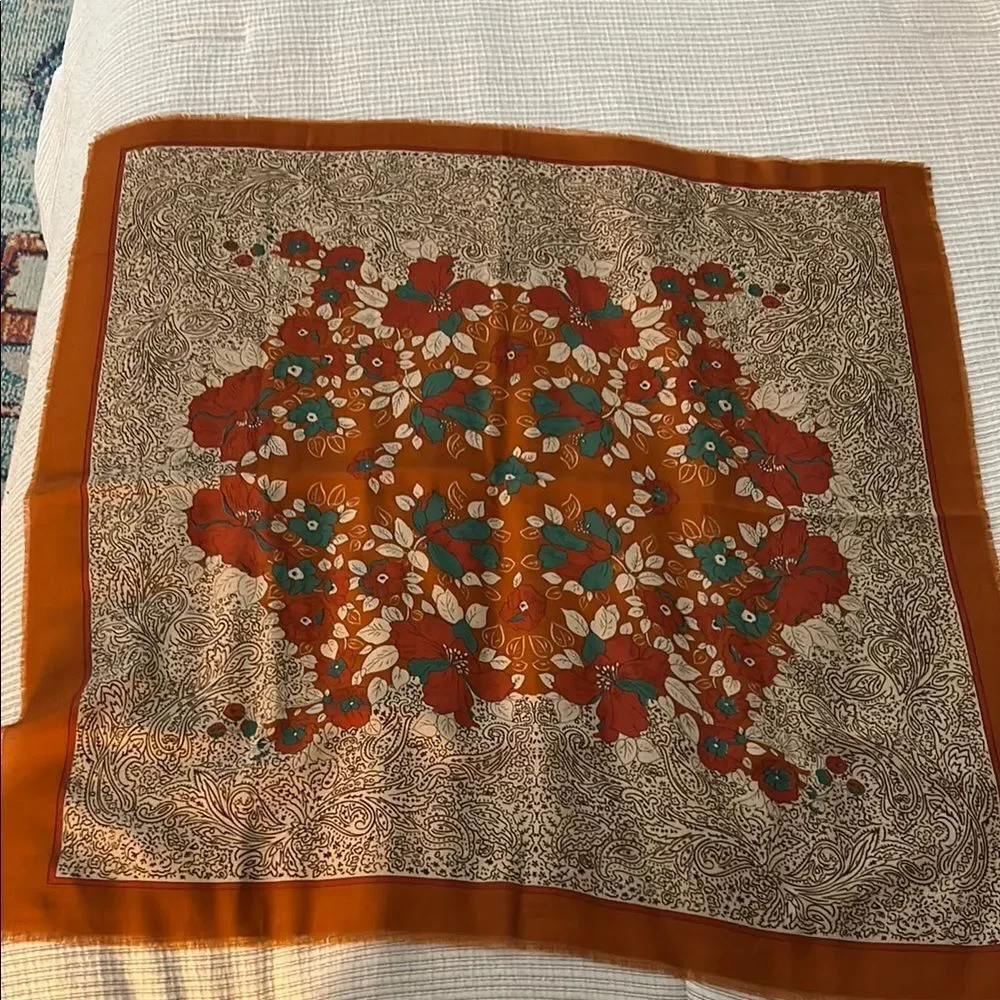 N/A elegant scarf